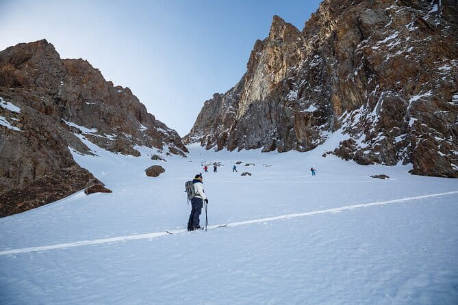 5 Days Shymbulak Backcountry Skiing and Snowboarding - Starting at Medeu and riding up to Talgar Pass
