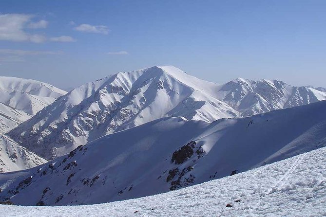 Atlas Mountain Skiing including Ski Pass from Marrakech - Lunch and the afternoon on the slopes