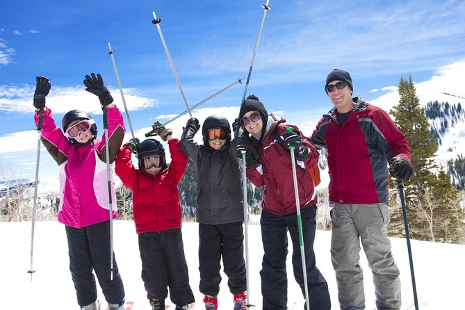 Beginners Ski Day Trip to Jungfrau Ski Region from Zurich - Getting fitted in Grindelwald