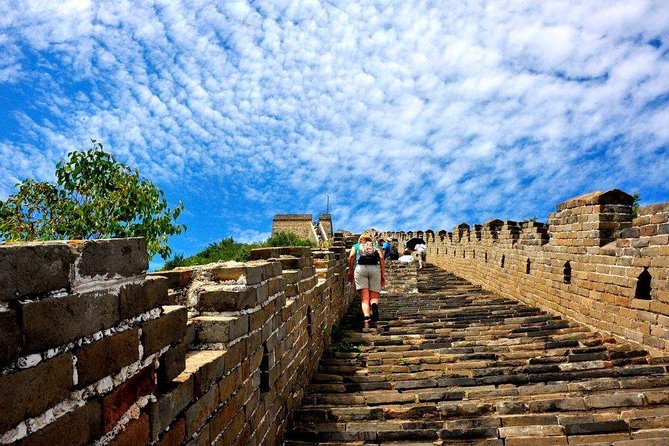 Beijing Private Tour to Huaibei Ski Resort and Mutianyu Great Wall with Lunch - Skiing at Huaibei International Ski Resort