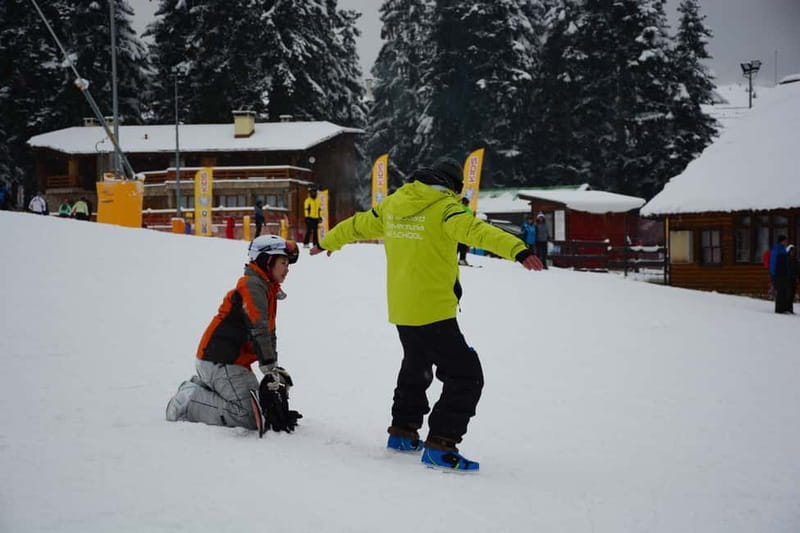 Borovets: 2-Hour Snowboard Taster Session with Instructor - Your first two hours on a snowboard