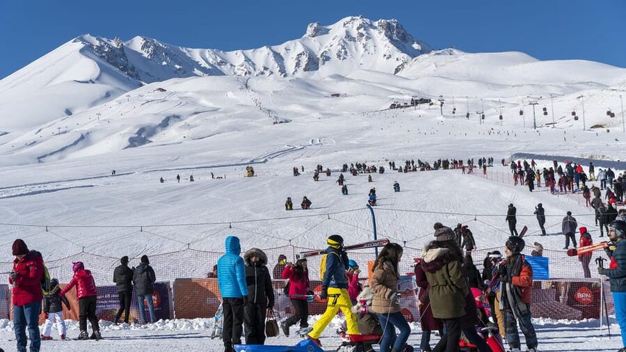 Cappadocia: Mount Erciyes Skiing and Snowboarding Tour - Why beginners should consider the one-hour lesson
