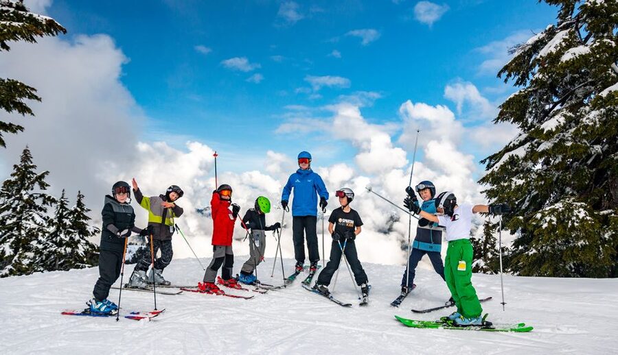 Cappadocia: Mount Erciyes Skiing and Snowboarding Tour - Lunch, drinks, and the day’s weak point