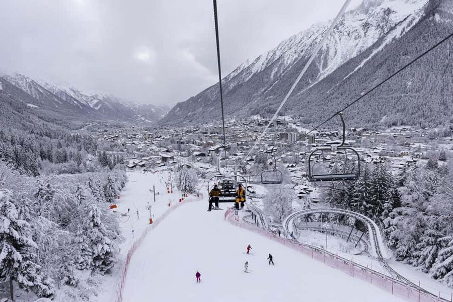 Chamonix: Private 1st Ski Lesson with Equipment and Clothing - Getting fitted for clothing and skis