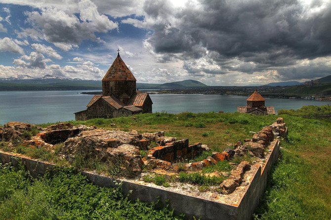 Dilijan (Haghartsin Monastery),Lake Sevan,Tsakhkadzor(ski resort) - The guide question: driver, host, or historian?