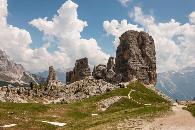 Dolomiti Ski Tour: Super 8 Lagazuoi and 5 Torri from Cortina d'Ampezzo - Why Lagazuoi gives the day its character