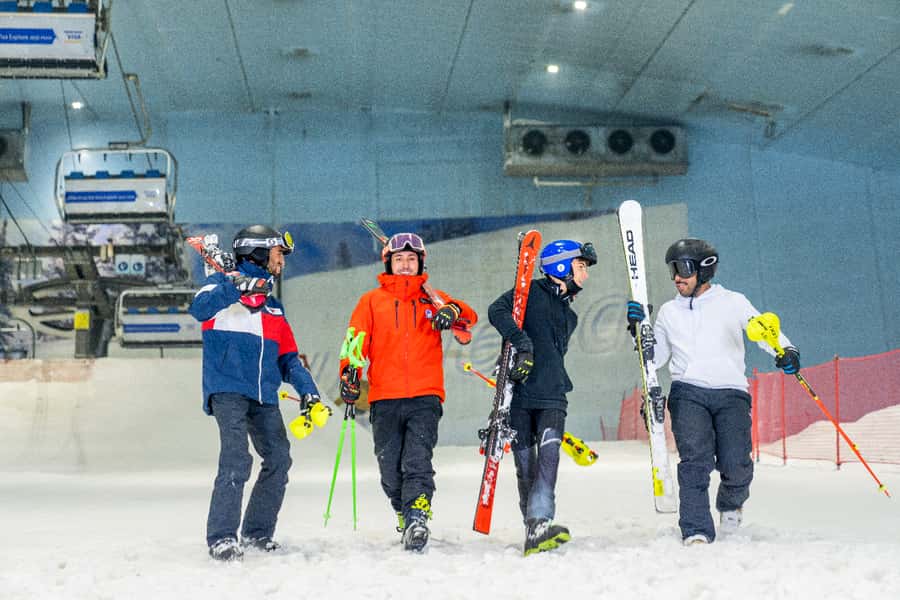 Dubai: 2-Hour or Full-Day Slope Session at Ski Dubai - Who can ski, and who needs a lesson
