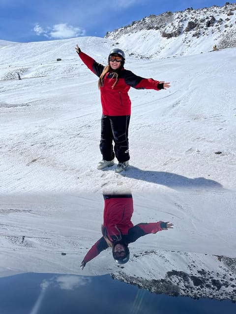 Erciyes Ski Tour with Professional Trainer From Cappadocia - The first hour: learning to ski from zero