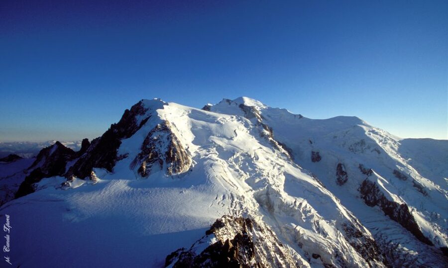 From Geneva: Chamonix Full-Day Ski Trip - Mont Blanc views and the Chamonix town break