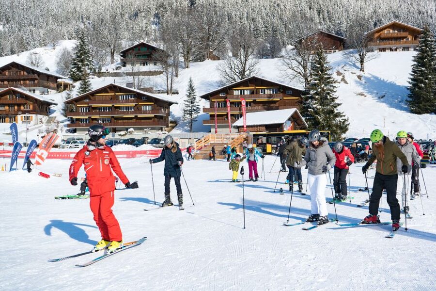 From Interlaken: 8-Hour Skiing in Grindelwald for Beginner's - From Interlaken to the Bodmi beginner slopes