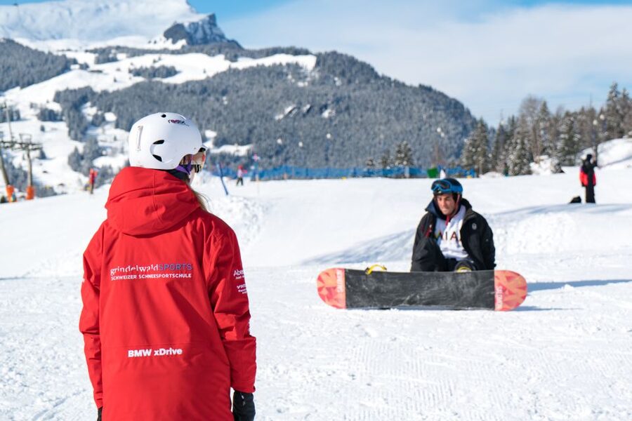 From Interlaken: Grindelwald Beginners Snowboarding Lesson - Safety, age limits, and physical demands