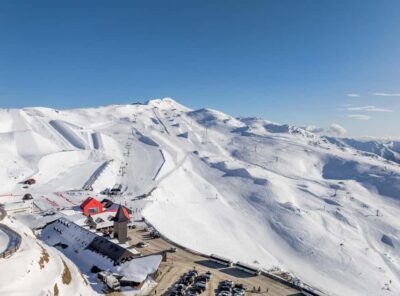 From Queenstown: Cardrona Ski/Snowboard Rentals & Transfer