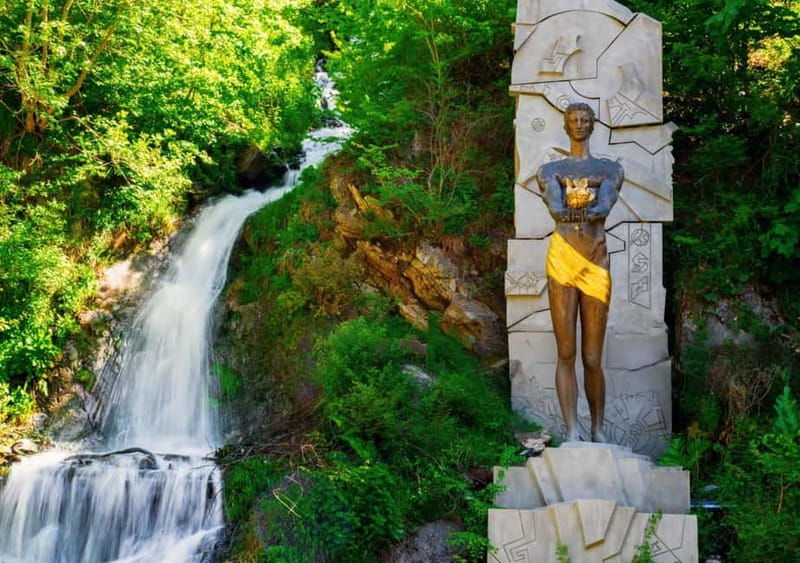 From Tbilisi: Borjomi and Bakuriani Ski Resort Private Tour - Should You Book the Borjomi and Bakuriani Tour?