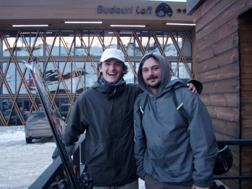 Gudauri: Snowboard/Ski Instructors - Learning the basic stance on snow