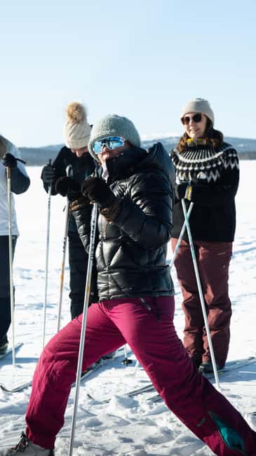 Levi: Cross-Country Skiing Tour for Beginners - Skiing beside frozen Lake Immeljärvi