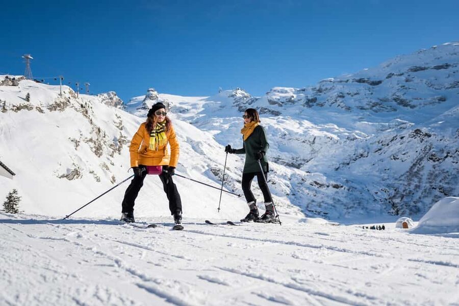 Lucerne: Mount Titlis First time Ski Experience - First turns on skis at the beginner slope