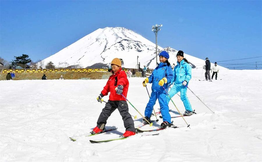 Mt. Fuji Skiing Experience- YETI Ski Resort & Onsen Day Trip - The 2.5-hour ride to Yeti