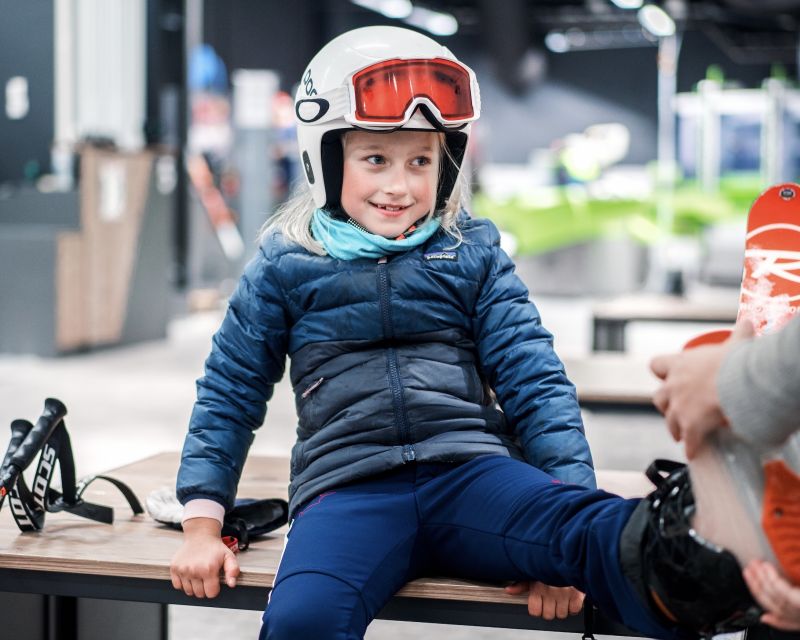 Oslo: Day Pass for Downhill Skiing at SNØ Ski Dome - Starting in the Beginner Area