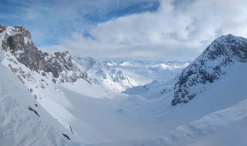 Private Andorra or Pyrinees Ski / Snowboard Tour Day trip - Choosing between Grandvalira, La Molina, and Masella