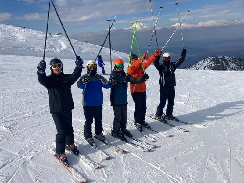 Private-(group) ski or snowboard lessons in Borovets - Why the private-group format matters