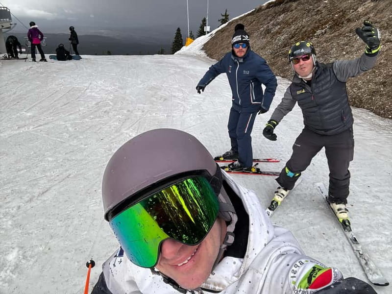 Private-(group) ski or snowboard lessons in Borovets - Choosing skis or a snowboard