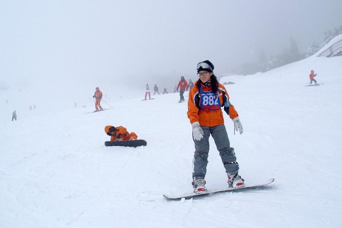 Private ski lesson for family or group(Transport included ) - Meeting at Mori-no-Kuni at 8:30 a.m.