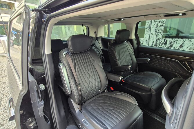 Private Zurich Airport Transport to your Ski Resort - Who should book this transfer?