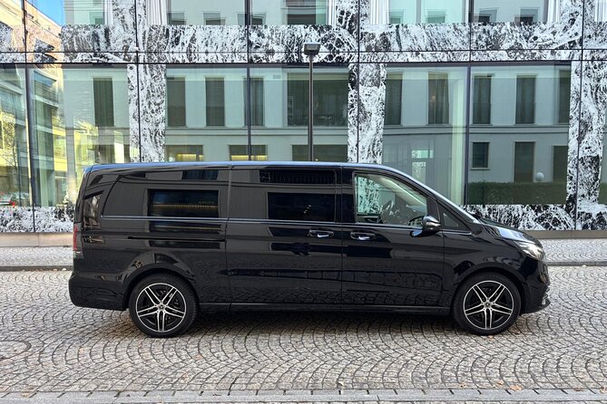 Private Zurich Airport Transport to your Ski Resort - Meeting your driver without airport confusion
