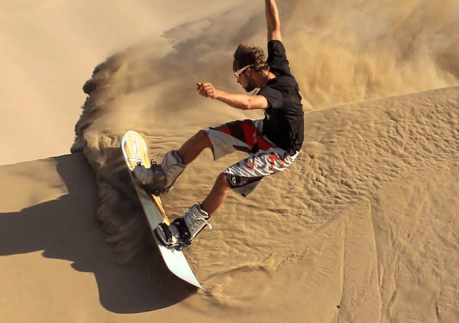 Pro Sanboarding or skiing in Huacachina from Lima - Day trip - Professional sandboarding with boots and a helmet