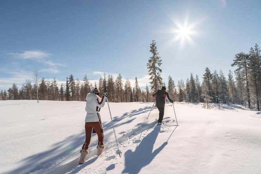 Rovaniemi: Backcountry Skiing Adventure - Getting used to the skis in deep snow
