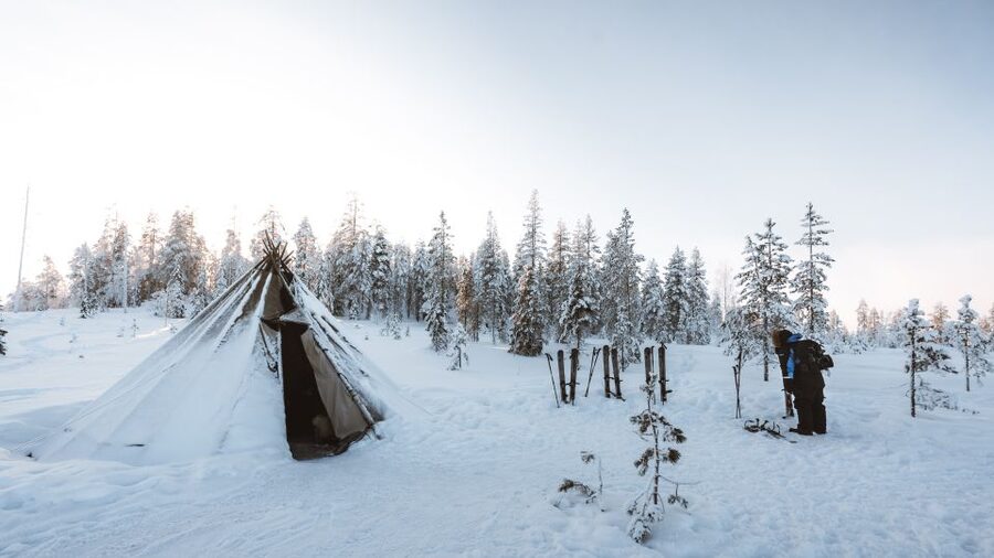 Rovaniemi: Lapland Ski Trekking Safari - What the frozen lake adds