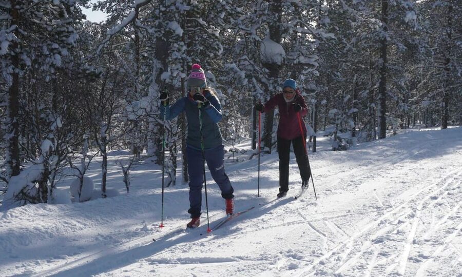 Saariselkä: Cross-Country Ski Lesson - The first minutes on skis