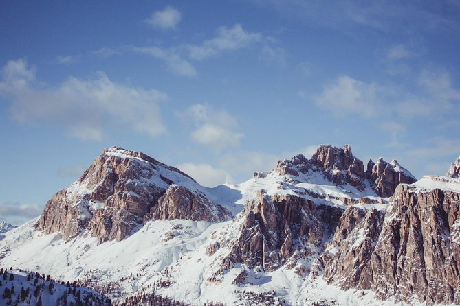 Sellaronda ski & Snowboard Tour - A mountain lunch, with the bill separate