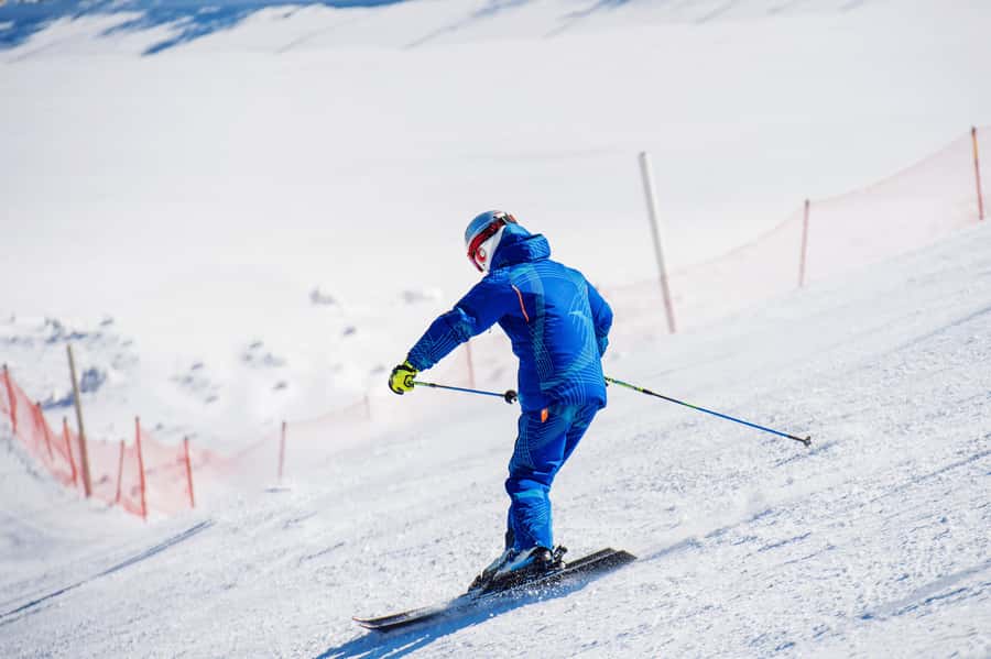 Seoul: Elysian Gangchon Winter Ski Resort Fun Day Tour - The morning routine: pickup, rental, and lesson