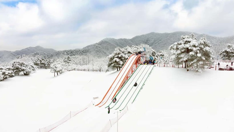 Seoul: Vivaldi Park Winter Ski with Eobi Ice Valley Day Tour - Eobi Ice Valley in 40 minutes