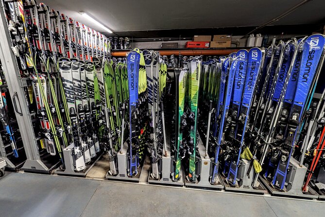 Ski and Snowboard equipment rental in Bansko - Brand selection and equipment condition