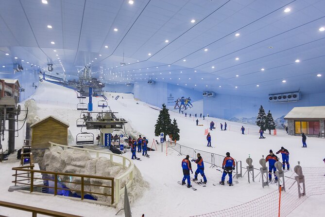 Ski Dubai - Snow Park - Snow Premium adds the full cold-weather package