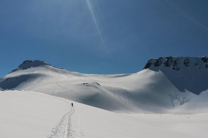 Ski Touring with Norway Mountain Guides. - What the six-hour outing may feel like