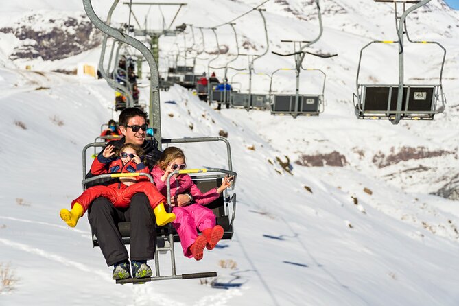 Skiing in Farellones Park: Ski Tickets, Lessons, Transportation and More - Why Parque Arauco works as the meeting point
