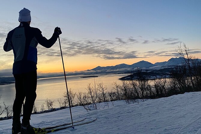 Tromsø Cross-Country Ski Adventure - The warm drink break and Norwegian treats
