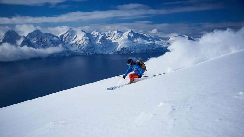 Tromsø: Ski touring (ski de randonnee) - Meeting in central Tromsø