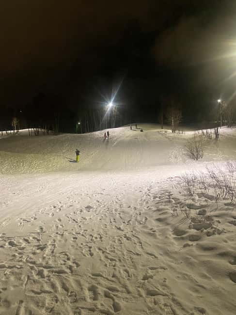 Tromsø: Sledding, Toboggan, Mini Skiing, Lasso & Arctic Fun - Tobogganing on gentle Tromsø slopes