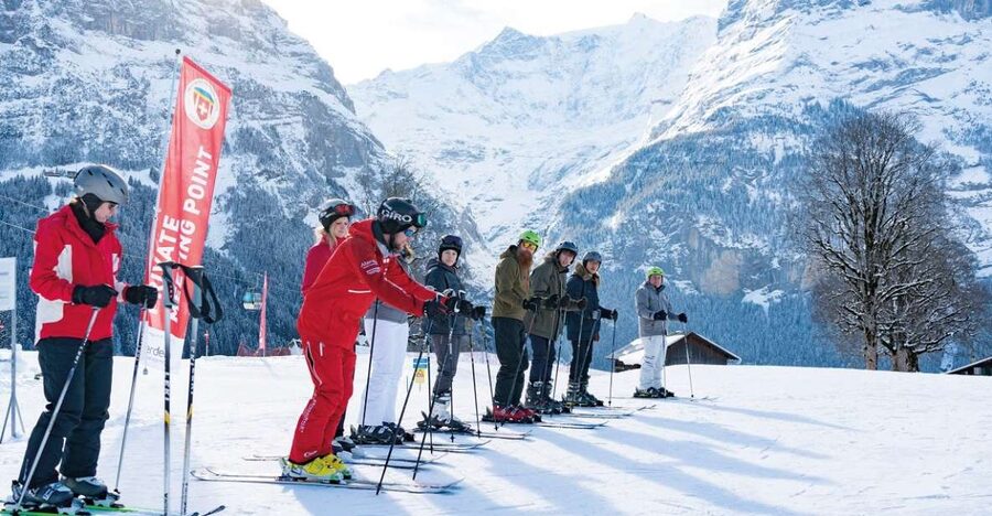 Zurich/Lucerne: Swiss Ski Experience in the Jungfrau Region - Interlaken gives you a useful pause