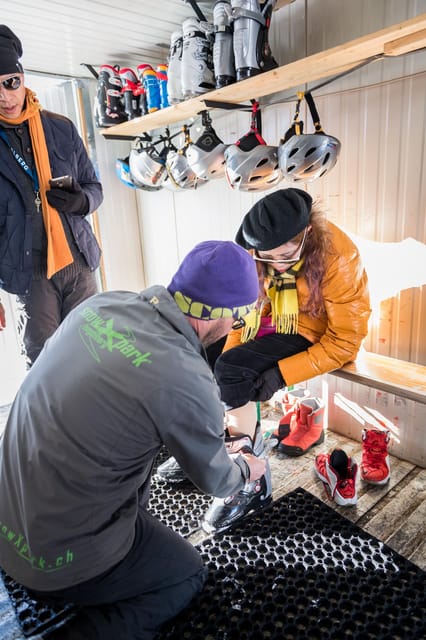 Zurich: Titlis Beginner Ski day snow experience & Lucerne - Beginner skiing at the Trübsee Snow Experience Park